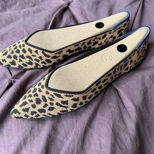 Brand New Never Worn Rothy’s The Point Flats, Size 9.5